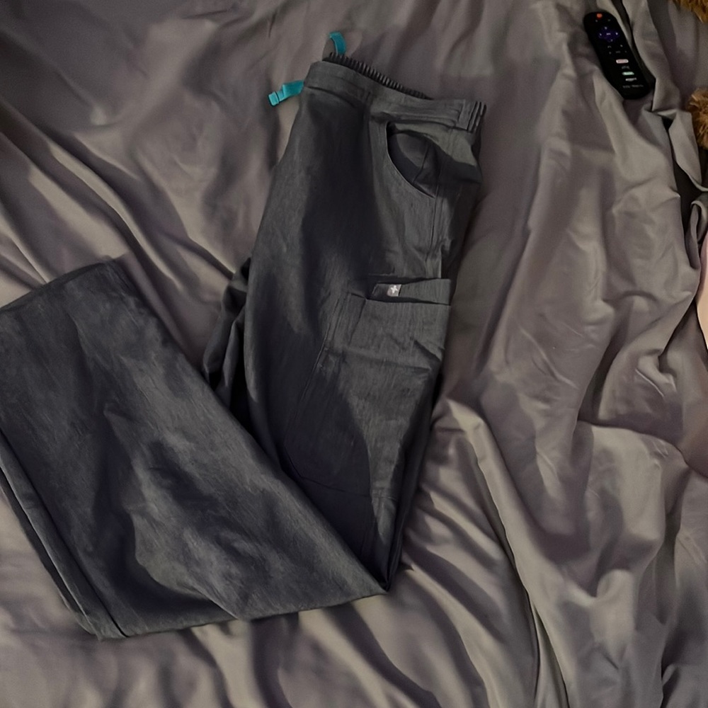 Figs yola skinny size M